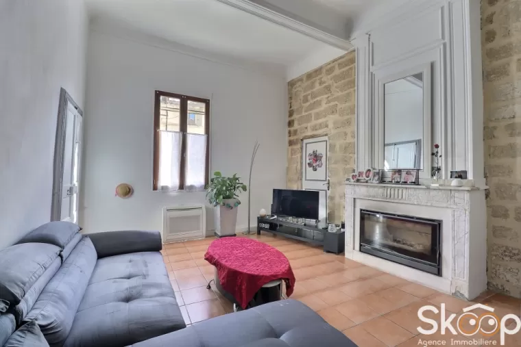 Appartement à vendre - 81m² - 236 000 € - Sommières